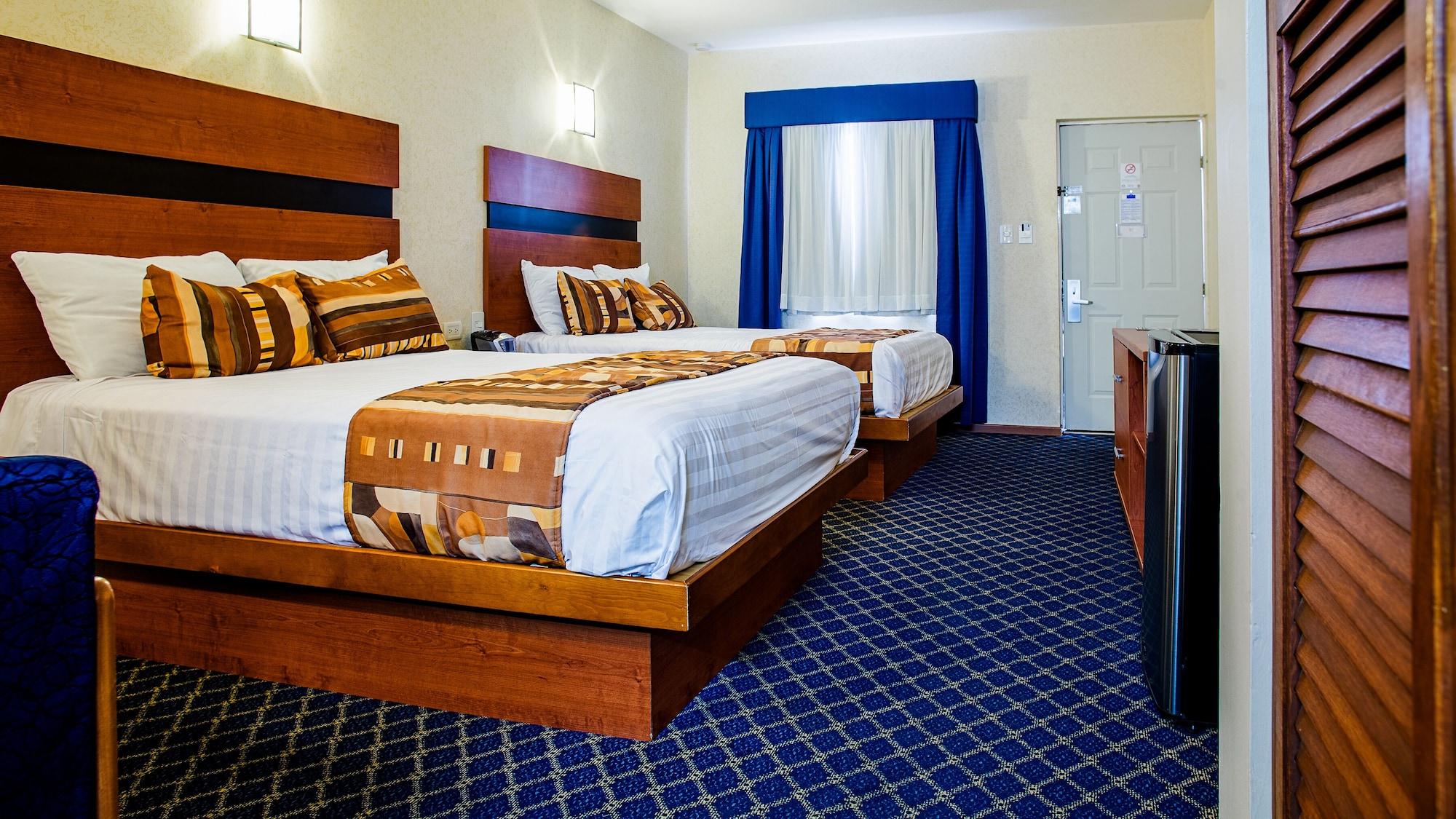 American Inn Hotel & Suites Parral Екстер'єр фото